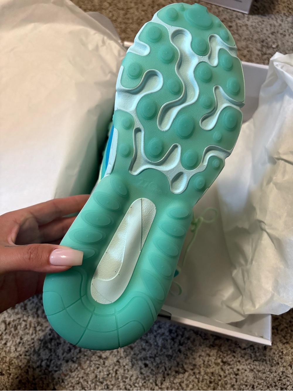 Nike Psychedelic Art Airmax 270 React - Picture 3 of 3